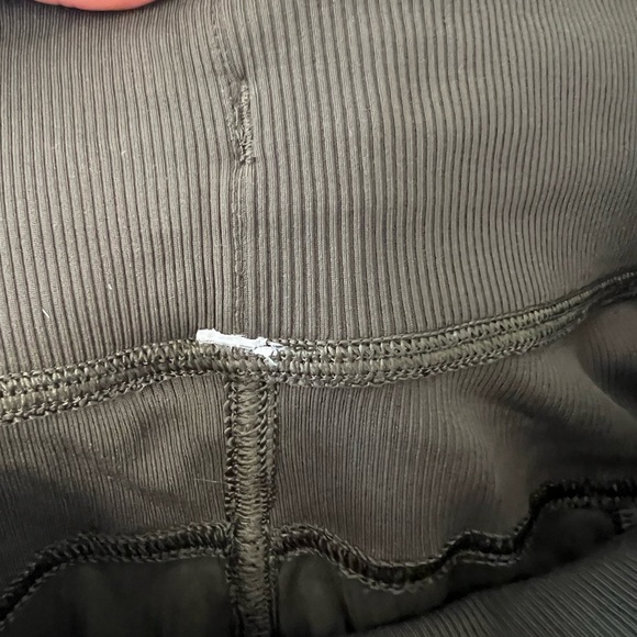 Lululemon Dance Studio Crop Joggers Sweatpants 25" - Dark Olive - Size 4 - Picture 8 of 16